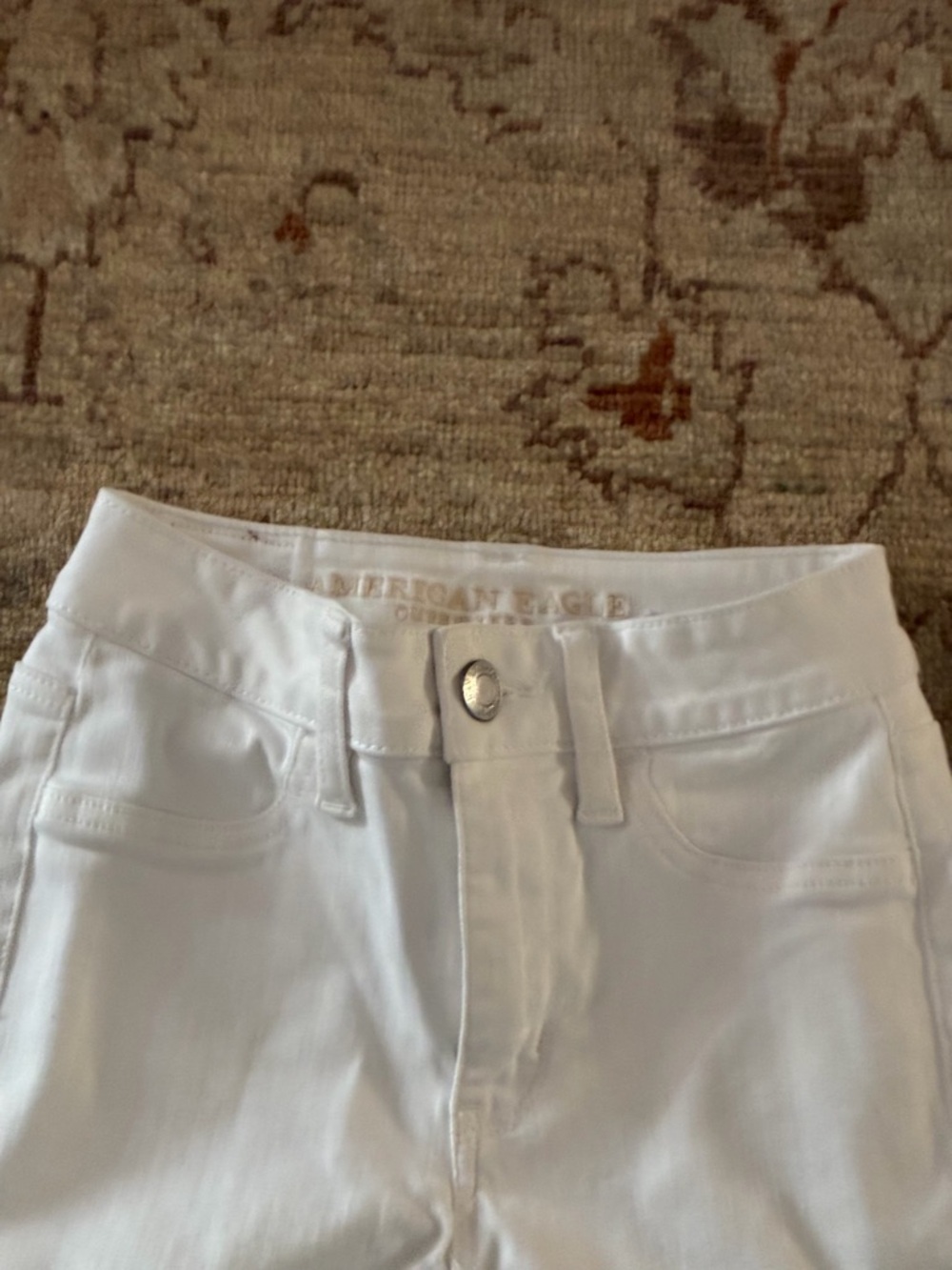 American Eagle Outfitters High-Rise White Stretch Jeans